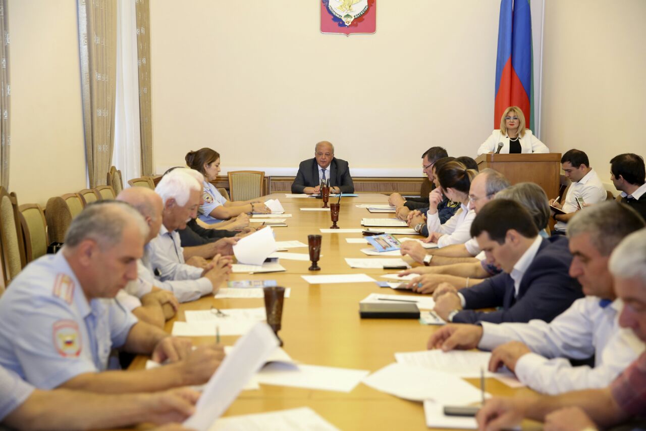 В Правительстве  РД  подвели итоги летнего отдыха детей